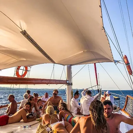 Royal Sailing Rhodes Botel *